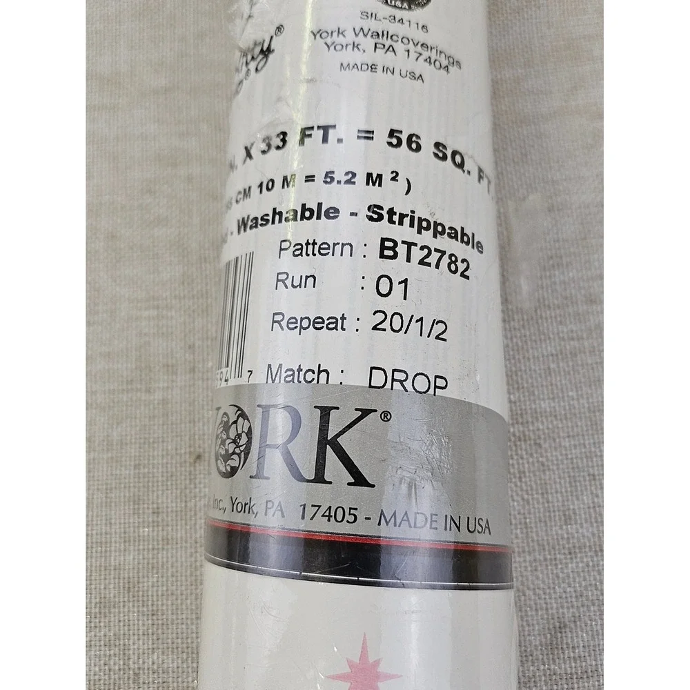 Hello Kitty by Sanrio Sure Strip PrePasted Washable Wallpaper BT2782 Double Roll
